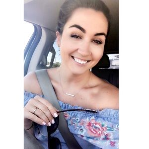 Meet your Posher, Kira